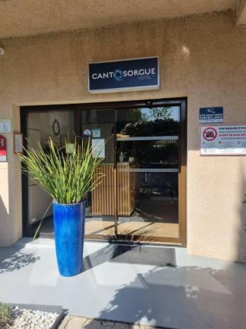 Hotel Cantosorgue LʼIsle-sur-la-Sorgue Exterior foto